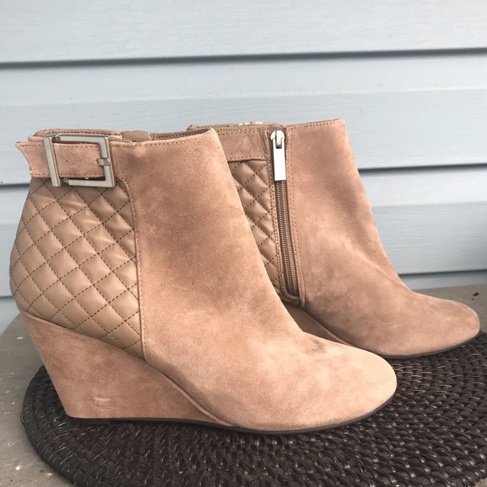 BCBG GENERATION wedge booties